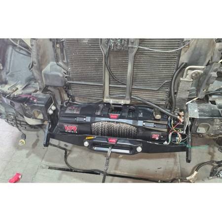 Jeep Cherokee Liberty KJ 2002-2008 osłona czołowa z płytą montażową wyciągarki czerwona 59880281